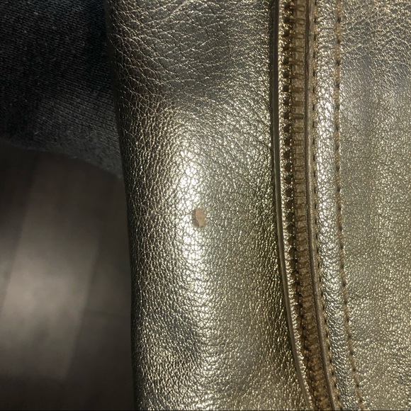 Gold Michael Kors clutch with handle - Picture 4 of 5